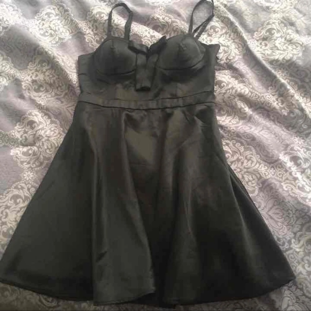 Forever 21 Exclusive S Black satin Dress